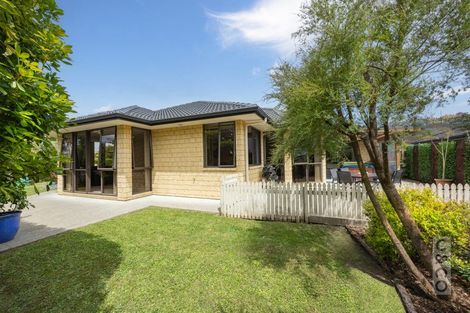 Photo of property in 2 Orchard Lane, Huapai, Kumeu, 0810
