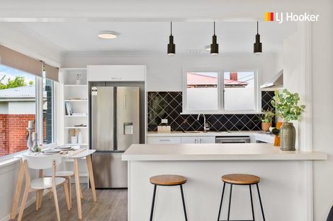 Photo of property in 1 Glendevon Place, Vauxhall, Dunedin, 9013