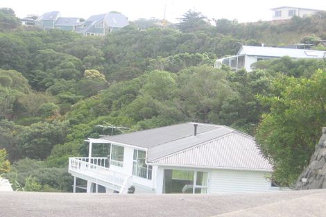 Photo of property in 111 Dowse Drive, Maungaraki, Lower Hutt, 5010