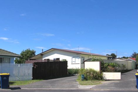 Photo of property in 15 Merida Place, Unsworth Heights, Auckland, 0632