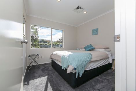 Photo of property in 6 Applemoors Way, Riverhead, 0820