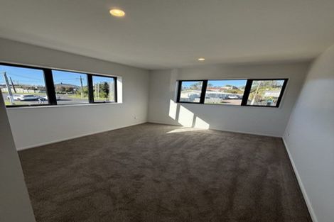 Photo of property in 44d Orams Road, Hillpark, Auckland, 2102