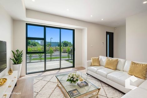 Photo of property in 126 Vintry Drive, Kumeu, 0810