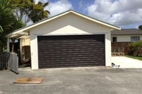 Photo of property in 5 Amberley Avenue, Te Atatu South, Auckland, 0610