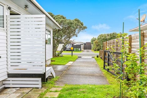 Photo of property in 3 The Southern Isle, Omaha, 0986