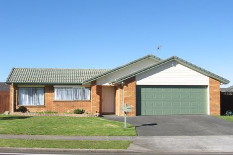 Photo of property in 33 Sandwick Drive, Weymouth, Auckland, 2103