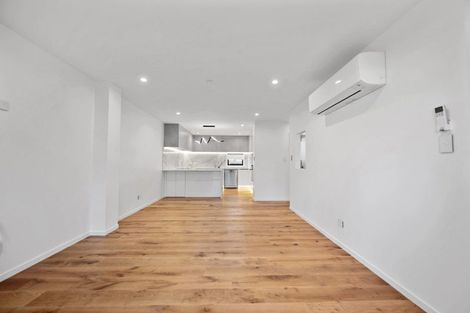 Photo of property in 5a Glendhu Road, Bayview, Auckland, 0629
