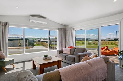 Photo of property in 25 Harakeke Drive, Wharewaka, Taupo, 3330