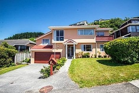 Photo of property in 20 Ordley Grove, Tawa, Wellington, 5028