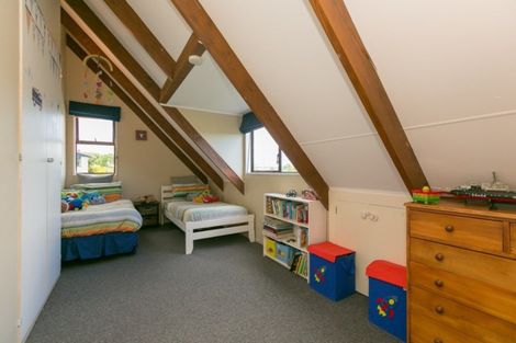 Photo of property in 9 Ruskin Place, Westown, New Plymouth, 4310