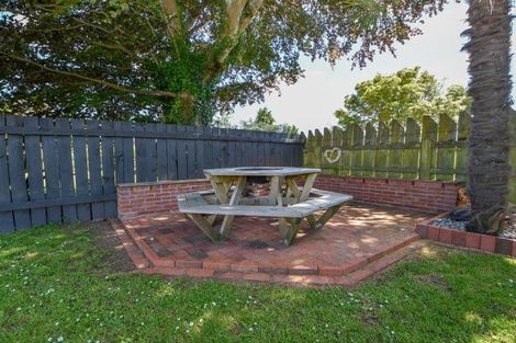 Photo of property in 32 Rhodes Street, Carterton, 5713