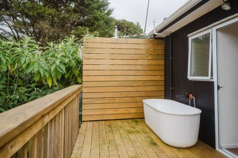 Photo of property in 5 Upper Cross Street, Raglan, 3225