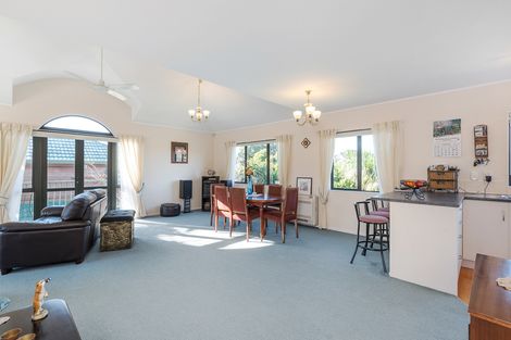 Photo of property in 16a White Swan Road, Mount Roskill, Auckland, 1041