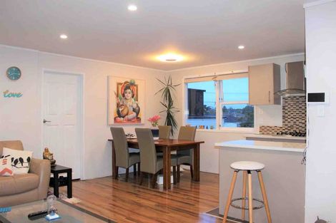 Photo of property in 1/97a Nile Road, Milford, Auckland, 0620