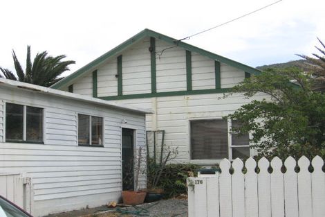 Photo of property in 178 Onepu Road, Lyall Bay, Wellington, 6022