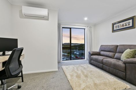 Photo of property in 62 Hobsonville Point Road, Hobsonville, Auckland, 0616