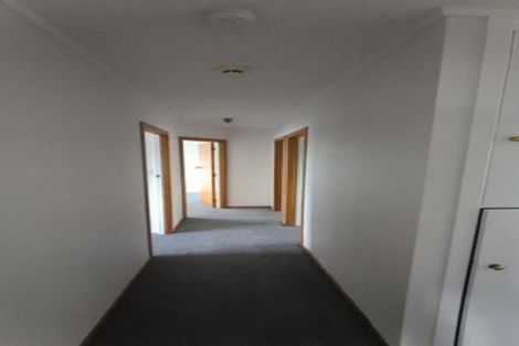 Photo of property in 327 Wairau Road, Totara Vale, Auckland, 0627