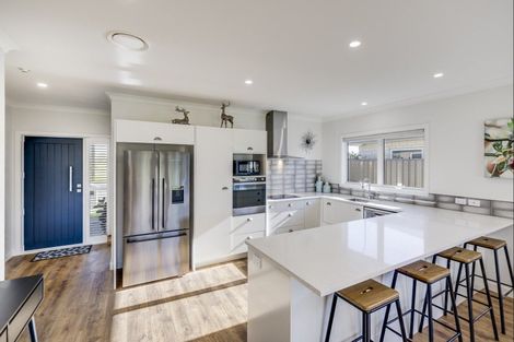 Photo of property in 54 Eriksen Road, Te Awa, Napier, 4110