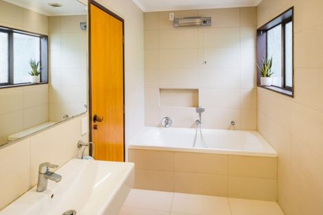 Photo of property in 7 Saint Aidans Way, Tawa, Wellington, 5028