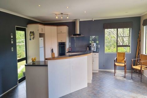 Photo of property in 242 Kuku East Road, Kuku, Levin, 5570