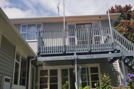 Photo of property in 1 Westhaven Drive, Tawa, Wellington, 5028