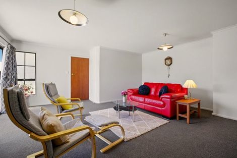 Photo of property in 4 Larkhill Place, Russley, Christchurch, 8042