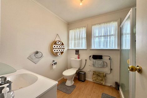 Photo of property in 42 Bowater Place, Manurewa, Auckland, 2102