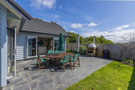 Photo of property in 13 Morepork Drive, Waikanae, 5036