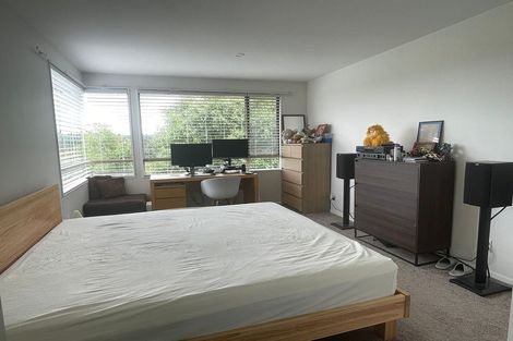 Photo of property in 17 Meteor Place, Schnapper Rock, Auckland, 0632