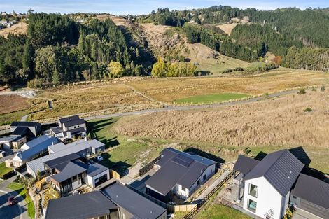 Photo of property in 11 Round Hill Rise, Cracroft, Christchurch, 8022