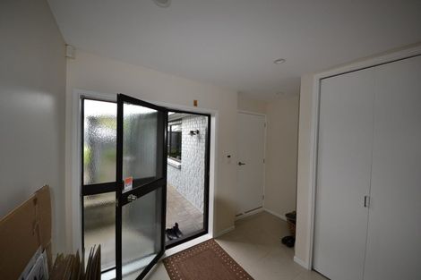 Photo of property in 2/42 Aberdeen Road, Campbells Bay, Auckland, 0620