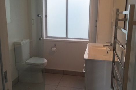 Photo of property in 27 Park Hill Road, Birkenhead, Auckland, 0626