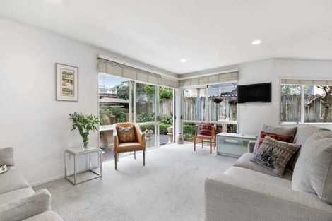 Photo of property in 1/19 Driscoll Place, Farm Cove, Auckland, 2010