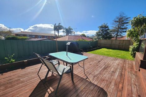 Photo of property in 6 Te Kawa Road, One Tree Hill, Auckland, 1061