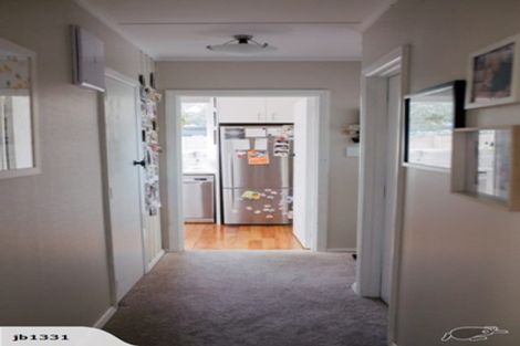 Photo of property in 15 Tasman Street, Havelock North, 4130