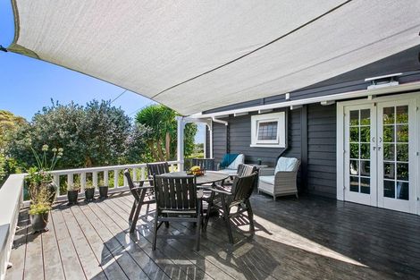 Photo of property in 124 Pendarves Street, New Plymouth, 4312
