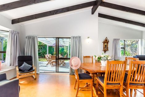 Photo of property in 27 Eruini Street, Waikanae Beach, Waikanae, 5036