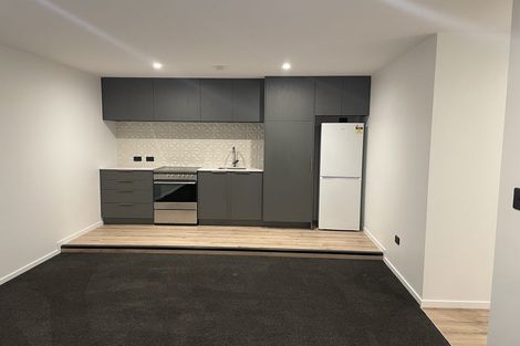 Photo of property in 6 Cessna Way, Newlands, Wellington, 6037