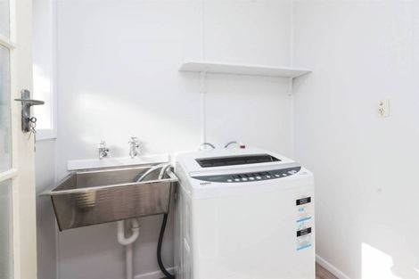 Photo of property in 1/7 Wyman Place, Pakuranga Heights, Auckland, 2010