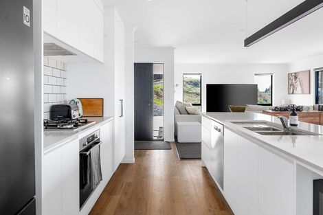 Photo of property in 411 Tuhikaramea Road, Temple View, Hamilton, 3290