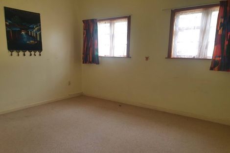 Photo of property in 38 Birdwood Road, Waterloo, Lower Hutt, 5011