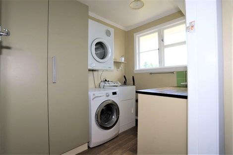 Photo of property in 94 Stanners Street, Eltham, 4322