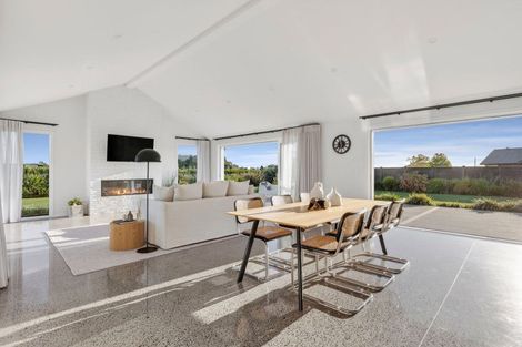 Photo of property in 14 Seachange Drive, Leamington, Cambridge, 3432