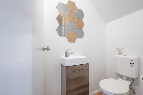 Photo of property in 3/15 Andersons Road, Oteha, Auckland, 0632