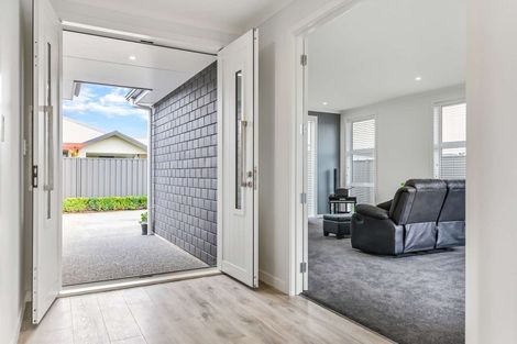 Photo of property in 25 Gee Place, Taradale, Napier, 4112