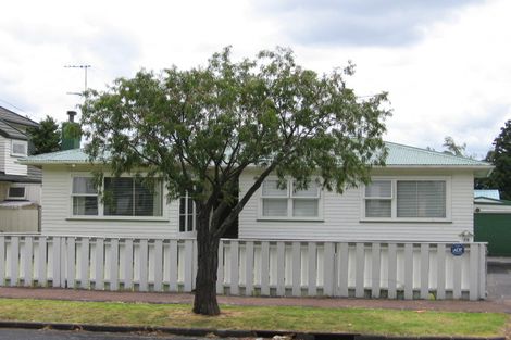 Photo of property in 18 Eastdale Road, Avondale, Auckland, 1026