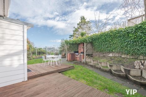 Photo of property in 96 Stewart Drive, Newlands, Wellington, 6037