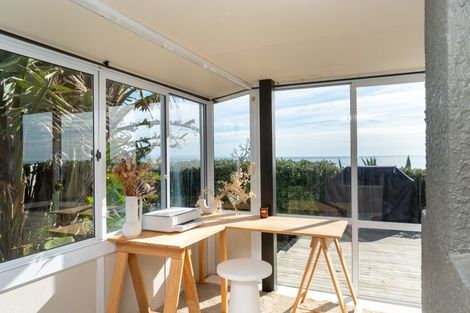 Photo of property in 225 Clifton Road, Te Awanga, 4102