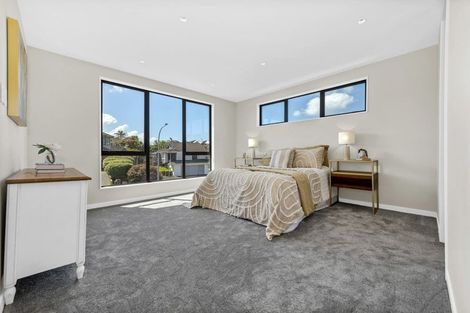 Photo of property in 202 Clovelly Road, Bucklands Beach, Auckland, 2012