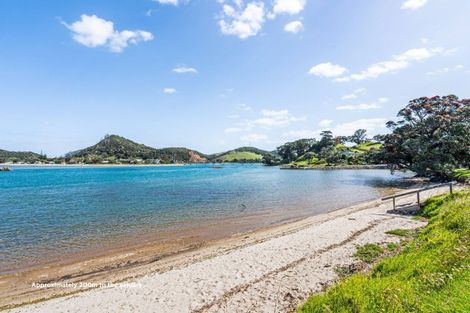 Photo of property in 9 Hall Road, Pataua North, Whangarei, 0175